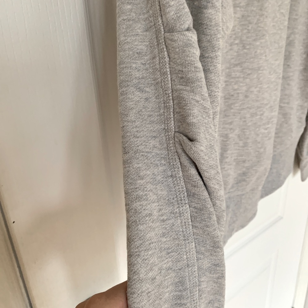 Sweater - Picture 4 of 4